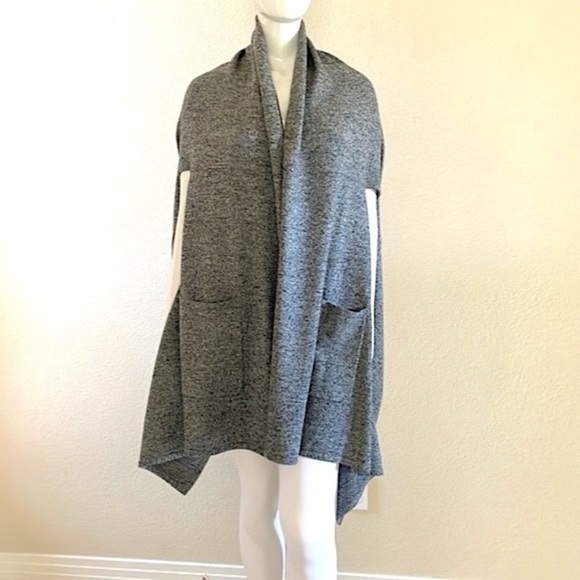 Lululemon Live Freely Scarf Shawl Cardigan Gray Wrap OS - Picture 1 of 8